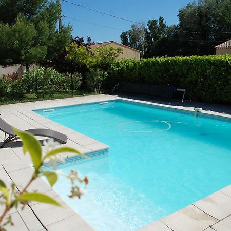 Au Bon Penequet Pujaut Exterior foto